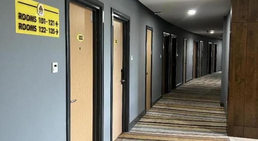 קוטה קינבלו D Arc Hotel מראה חיצוני תמונה